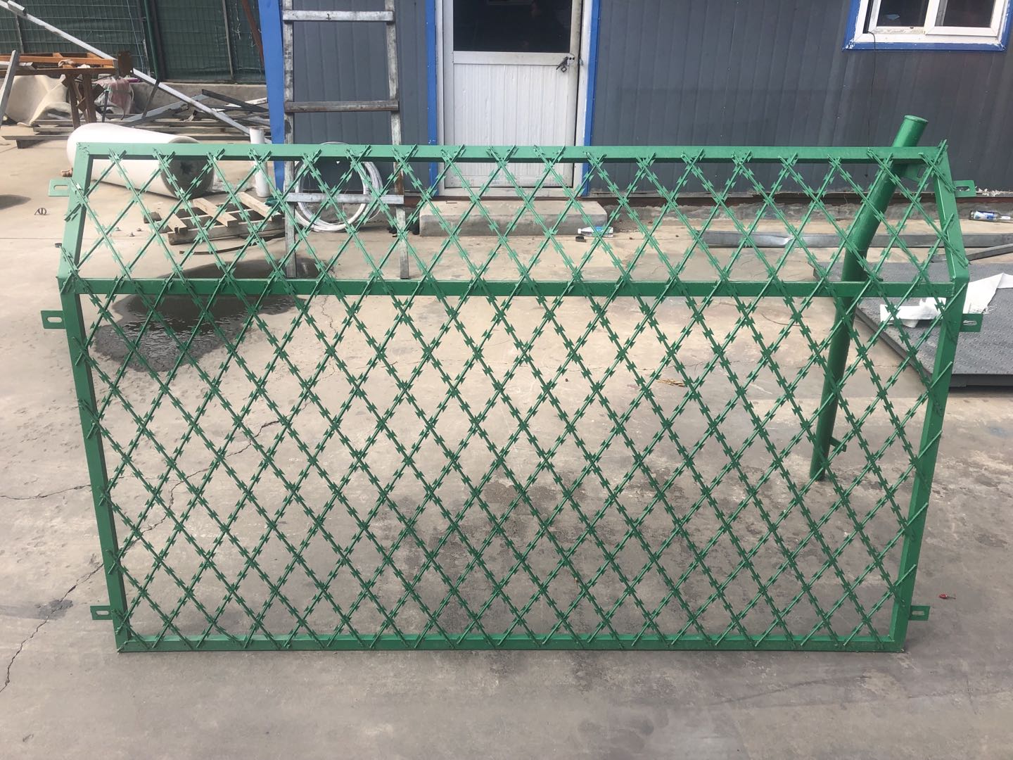 刺绳护栏网